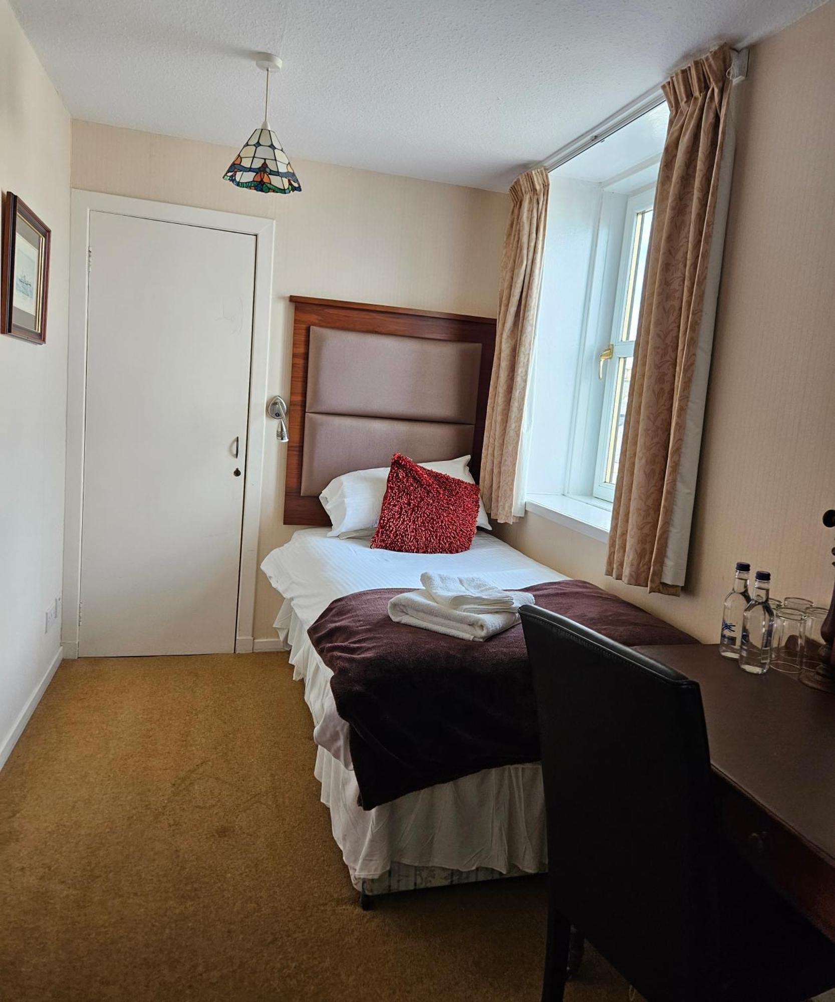 Station Hotel Портсой Экстерьер фото